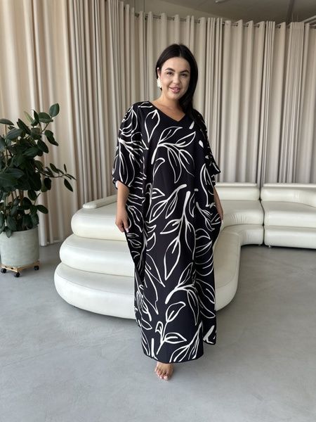 Розкішна чорно-біла максі сукня- туніка PLUS SIZE для відпочинку SW645/1-універсальний фото