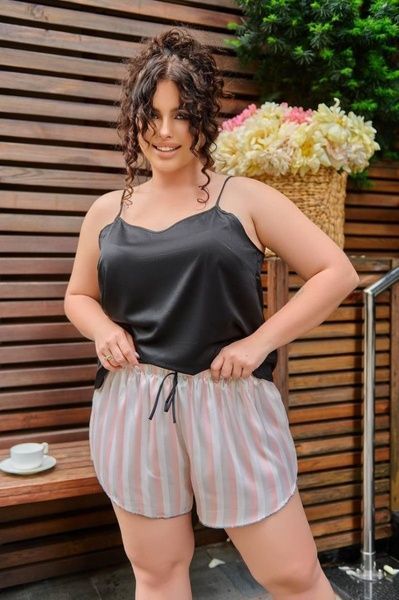 Чорна шовкова піжама з рожевими шортами PLUS SIZE DO2409-XL фото
