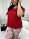 Жіноча піжама з червоною футболкою та яскравим принтом PLUS SIZE DO2838-4XL/5XL фото 3