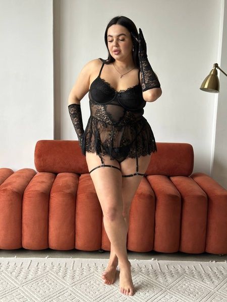 Мереживний чорний пеньюар еротична білизна з гартерами PLUS SIZE DO3936-3XL фото
