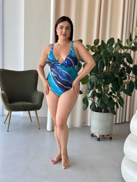 Суцільний купальник PLUS SIZE в мраморному принті з парео SW1552-XL фото